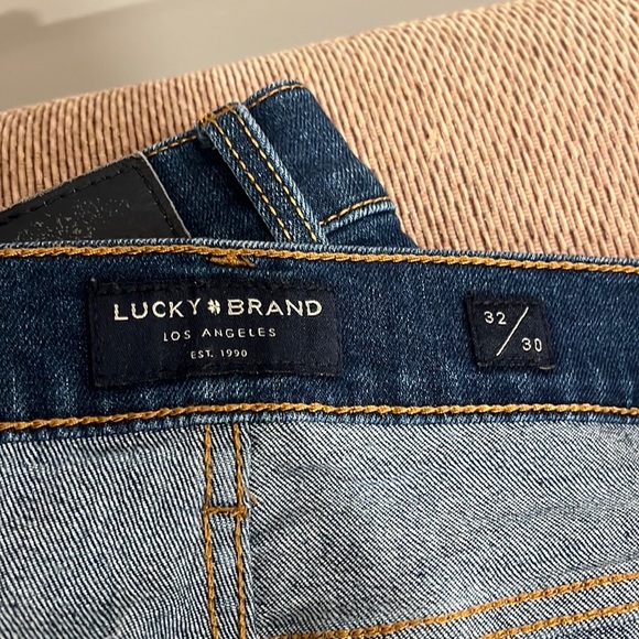 Men’s Lucky Brand Jeans - Picture 2 of 5
